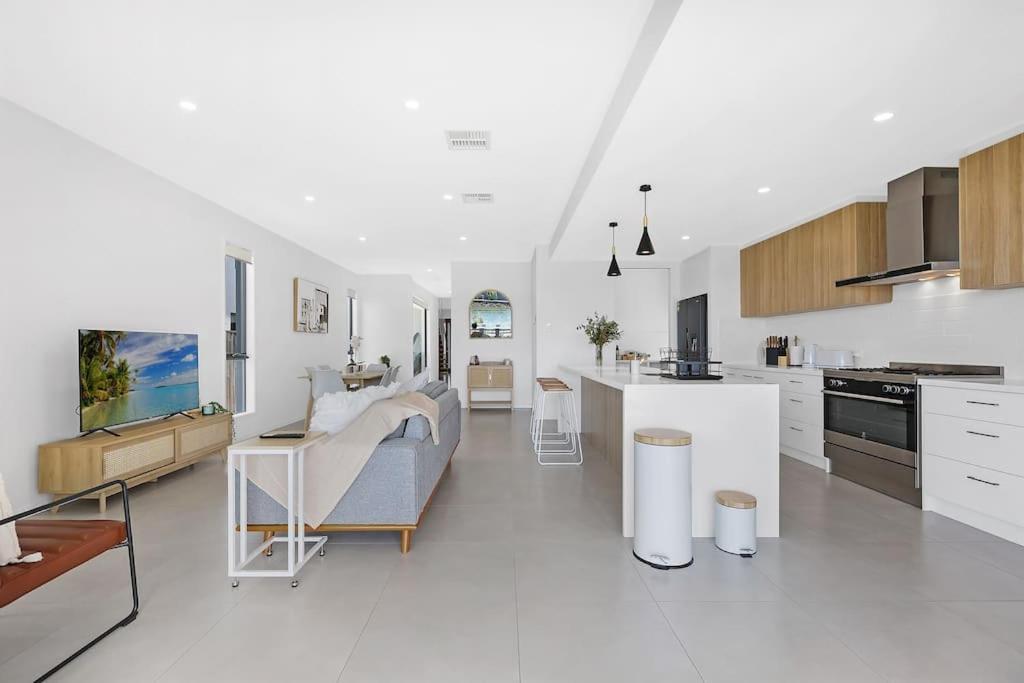 Canal Bliss 4br Waterfront Hope Island
